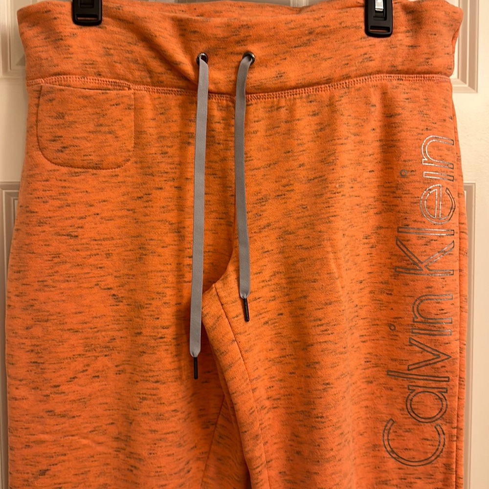 COPY - NWOT Calvin Klein Cotton Joggers Capri  Fold-over Waistband Medium - Picture 2 of 6